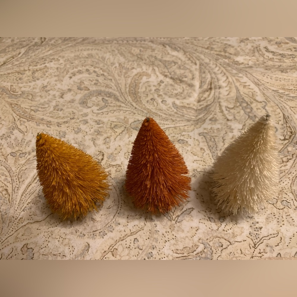 Primitives by Kathy Set 3 Autumn Small Bottle Brush Trees - Great Condition - Picture 2 of 6